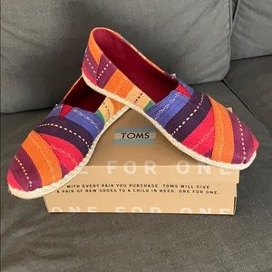 Rainbow Multi-Stripe Woven Toms Size 9